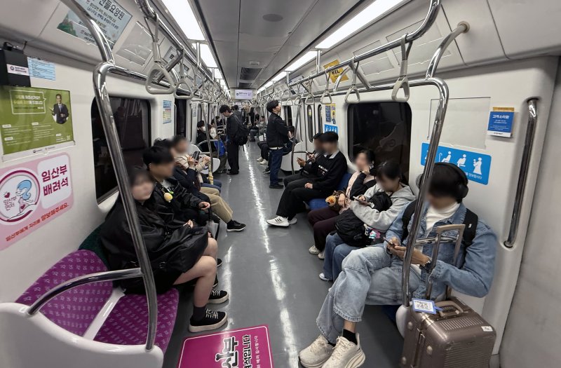 [르포] "기름값 무서워서 지하철 타요"…대중교통 이용객 확 늘었다