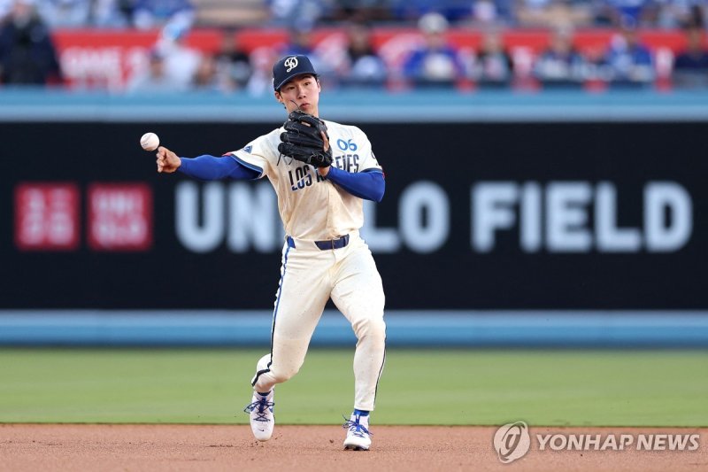 "그냥 못내려갑니다. 저는 볼넷 고르고 훔치고 냅다 뜁니다"... 김혜성이 다저스에서 살아남는 법