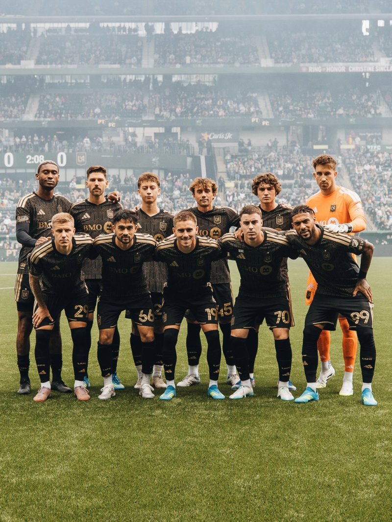 [서울=뉴시스] 미국 프로축구 메이저리그사커(MLS) 로스앤젤레스FC(LAFC)의 포틀랜드 원정 라인업. (사진=LAFC SNS 캡처) 2026.04.12. photo@newsis.com *재판매 및 DB 금지