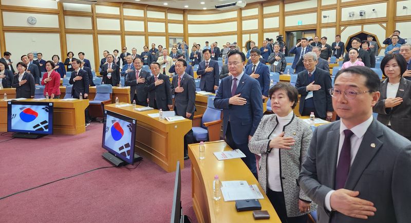 사단법인 대한민국예비역장교연합회와 국민의힘 임종득 국회의원실이 공동 주최하고 한국융합안보연구원이 주관한 '미국 안보전략 대전환 속 한미동맹 미래 모색' 전략 대토론회가 국회서 14일 열렸다. 대한민국예비역장교연합회 제공