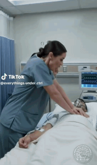 도널드 트럼프 대통령이 AI로 생성한 이미지를 SNS에 올린 뒤 네티즌들은 자신을 예수로 표현한 트럼프 대통령을 조롱하는 사진이나 영상을 잇따라 올렸다. /영상=틱톡 캡처