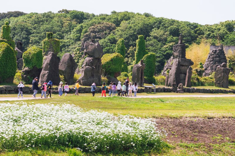 제주돌문화공원 전경. 제주돌문화공원은 개원 20주년을 맞아 오는 12~14일 '거신의 땅, 태초의 돌이 빚어낸 20년의 서사, STONE UNIVERSE'를 주제로 기념 축제 주간을 운영한다. /사진=뉴시스