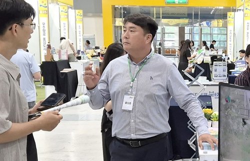 신해석 군 귀농귀촌지원센터장 (출처=연합뉴스)