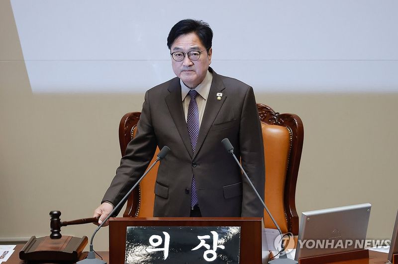 본회의 개회 선언하는 우원식 국회의장 (출처=연합뉴스)