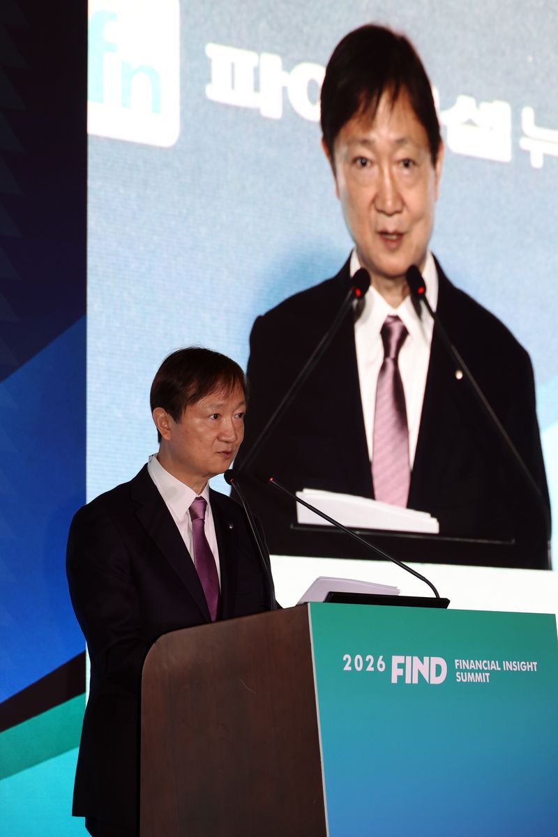이찬진 "AI 혁신, 대규모 자금 조달 필수" 파이낸셜뉴스가 23일 서울 여의도 페어몬트 앰배서더에서 개최한 '2026 FIND·제24회 서울국제A&D컨퍼런스'에서 이찬진 금융감독원 원장이 축사를 하고 있다. 사진=서동일 기자