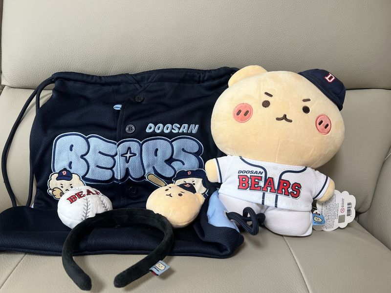 두산베어스와 망그러진곰 콜라보 제품. 사진=박경호 기자
