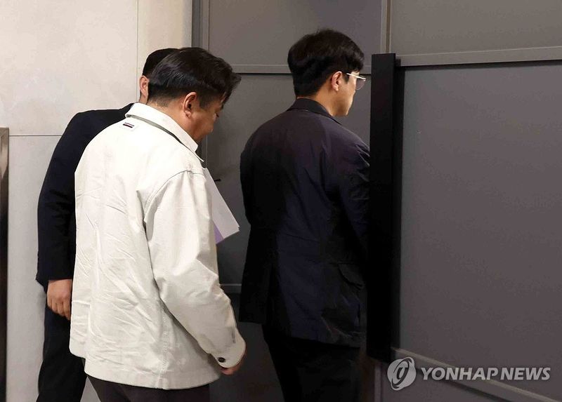 교섭 나선 화물연대-BGF로지스 (출처=연합뉴스)