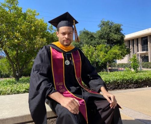 25일(현지시간) 미국 워싱턴DC 워싱턴 힐튼 호텔에서 발생한 총격 사건 용의자 콜 토마스 앨런(31)이 소셜미디어 링크드인에 올린 본인 사진.뉴스1