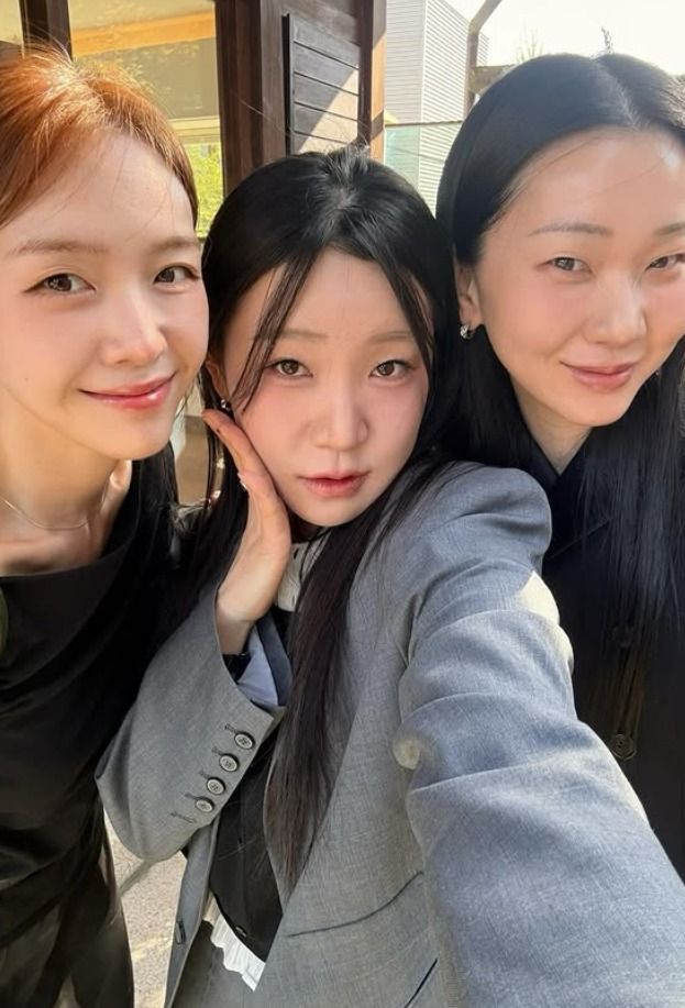 모델 신현지 결혼식 공개…장윤주&middot;방민아&middot;김지유 참석 "너무 예뻐" [N샷]