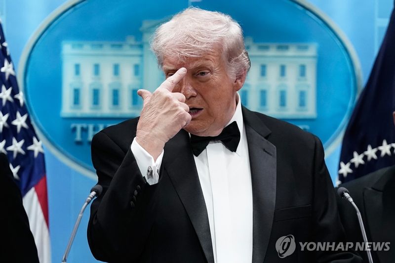 총격 사건 후 백악관서 기자회견하는 트럼프 대통령 (출처=연합뉴스)