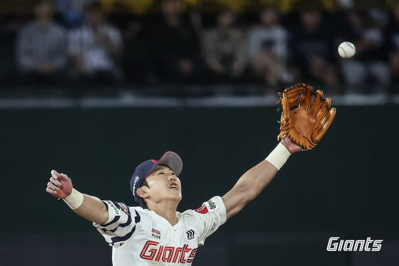 전민재.롯데 자이언츠 제공