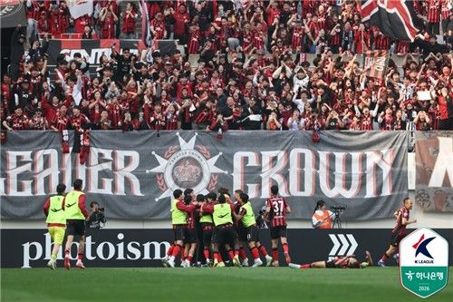 골세리머니를 펼치는 FC서울 선수들 (출처=연합뉴스)