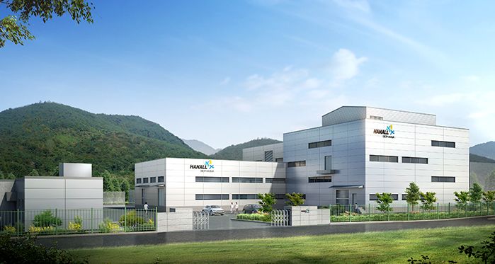 한올바이오파마가 파트너사 이뮤노반트의 피부홍반루푸스(CLE) 개발 중단으로 목표주가가 소폭 낮아졌지만, 6개 적응증 중 하나가 빠졌을 뿐 신약가치에 미치는 영향은 제한적이라는 분석이 나왔다. 사진은 한올바이오파마 대전 공장. /사진=뉴시스