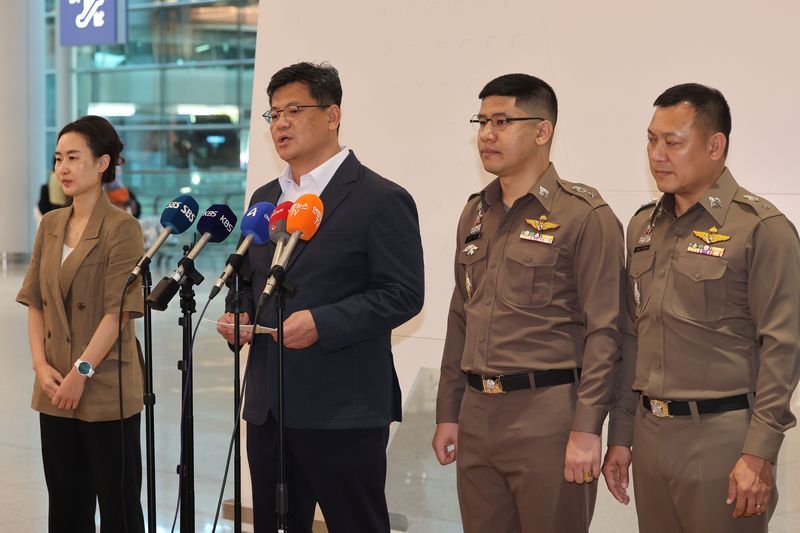 [인천공항=뉴시스] 권창회 기자 = 오창한 경찰청 마약범죄수사과장이 1일 인천국제공항 제2여객터미널에서 해외 마약공급책 최모씨 송환 관련 브리핑을 하고 있다. 2026.05.01. kch0523@newsis.com