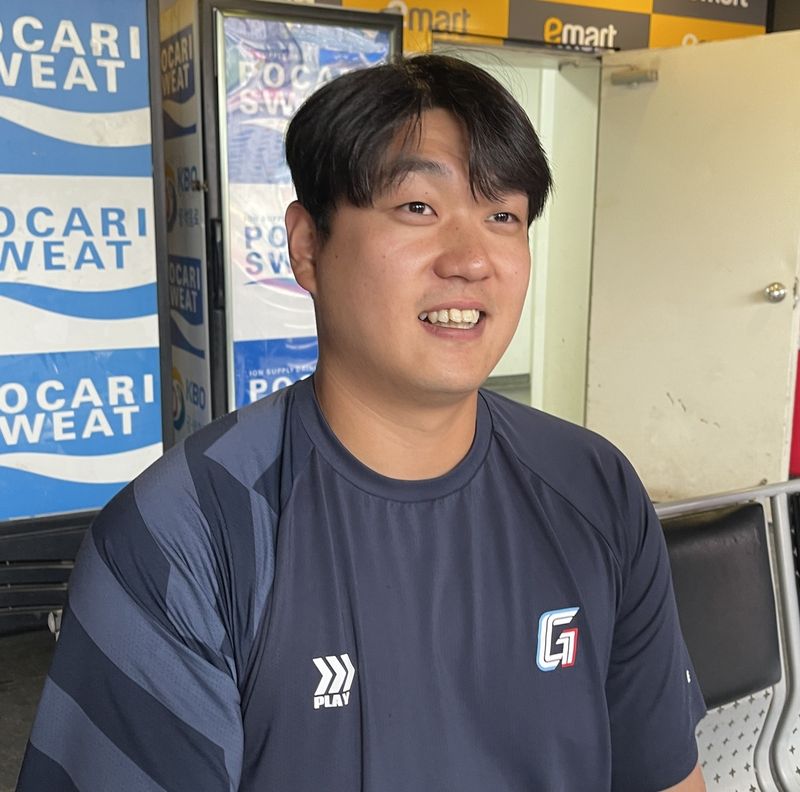 6번의 등판 만에 시즌 첫 승리를 거둔 롯데 나균안 (출처=연합뉴스)