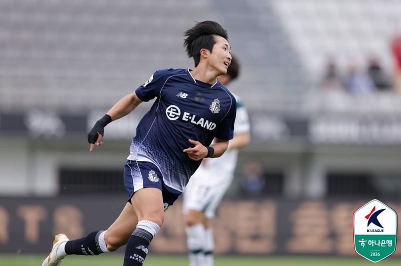 [서울=뉴시스] 프로축구 K리그2 서울 이랜드 FC의 박창환. (사진=한국프로축구연맹 제공) *재판매 및 DB 금지