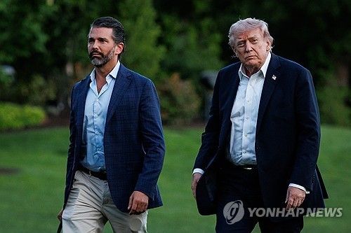 트럼프 대통령과 장남 (출처=연합뉴스)