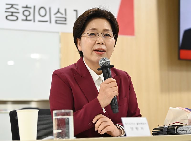 [수원=뉴시스] 김종택기자 = 양향자 국민의힘 경기도지사 경선후보가 29일 경기 수원시 영통구 경기도의회에서 열린 좌담회에 참석해 발언하고 있다. 2026.04.29. jtk@newsis.com