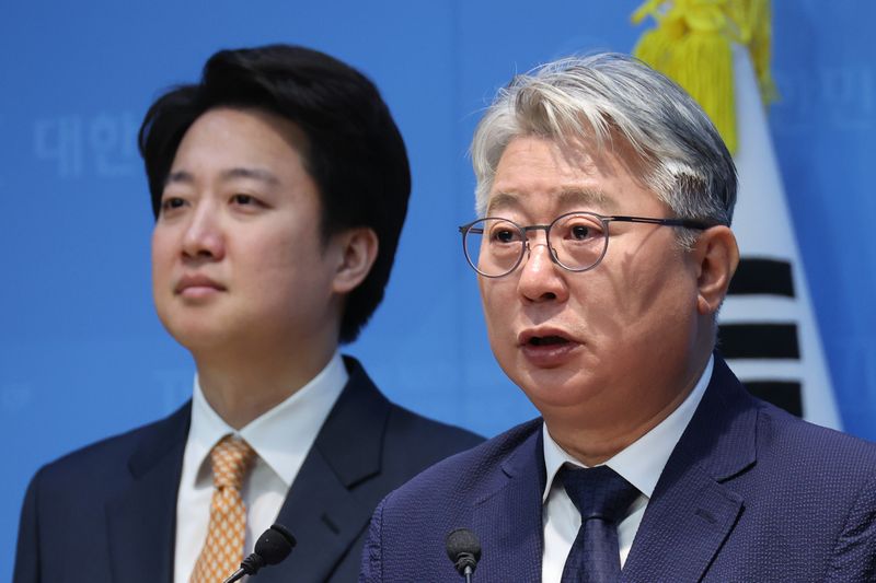 [서울=뉴시스] 고승민 기자 = 조응천 전 의원이 28일 서울 여의도 국회 소통관에서 경기도지사 출마 기자회견을 하고 있다. 2026.04.28. kkssmm99@newsis.com