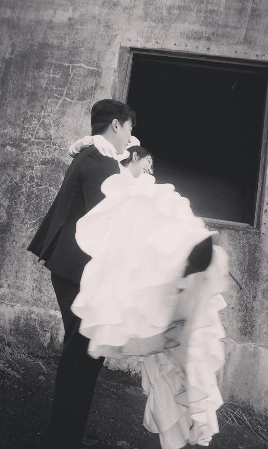 최준희, ♥11세 연상과 웨딩화보 "속 꽉 찬 왕자님"