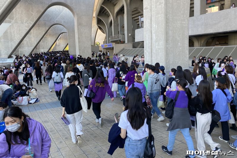 BTS 부산 공연에 10만 관중 운집 기대…부산시, '아미'들 소비심리 잡는다