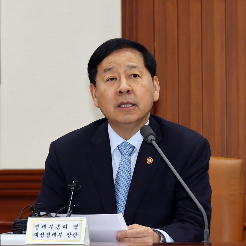 구윤철 부총리 겸 재정경제부 장관이 8일 서울 종로구 정부서울청사에서 열린 비상경제본부회의 겸 경제ㆍ부동산관계장관회의에서 발언하고 있다.사진=서동일 기자