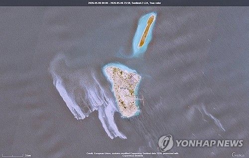 하르그섬 서쪽 해상 원유 유출 위성사진 (출처=연합뉴스)