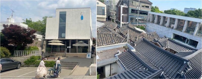 국립현대미술관 맞은편 블루보틀 삼청점 앞으로 한복을 입은 외국인 관광객들이 걸어가고 있다(왼쪽). 삼청점 2층과 3층에 오르면 북촌마을 한옥집 기와집들을 볼 수 있다. 블루보틀 삼청한옥점의 기와 지붕(오른쪽 사진 속 오른쪽)도 보인다. /사진=서윤경 기자