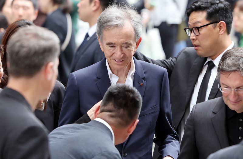 베르나르 아르노 루이비통모에헤네시(LVMH) 회장이 11일 서울 중구 소공동 신세계백화점 본점 ‘더 리저브’를 방문하고 있다. 2026.5.11 ⓒ 뉴스1 김진환 기자