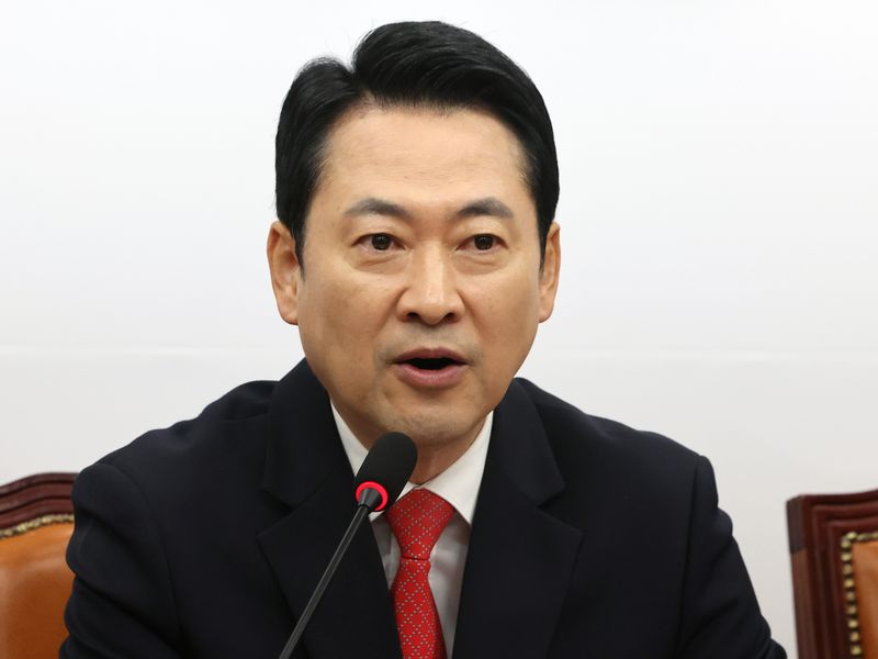 장동혁 국민의힘 대표가 11일 오전 서울 여의도 국회에서 열린 최고위원회의에서 모두발언을 하고 있다. 2026.5.11 ⓒ 뉴스1 황기선 기자