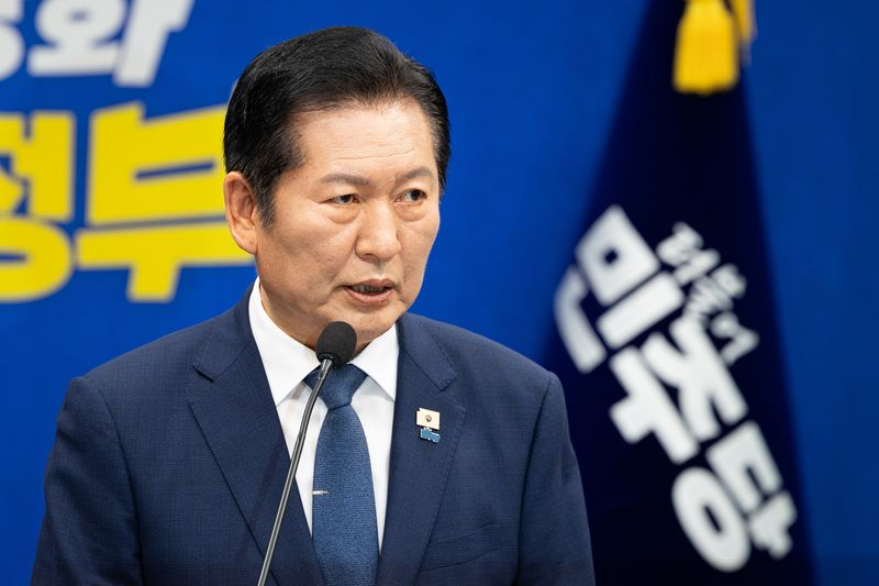 정청래 더불어민주당 대표가 6·3 지방선거를 21일 앞둔 13일 서울 여의도 국회에서 기자회견을 하고 있다. 뉴스1