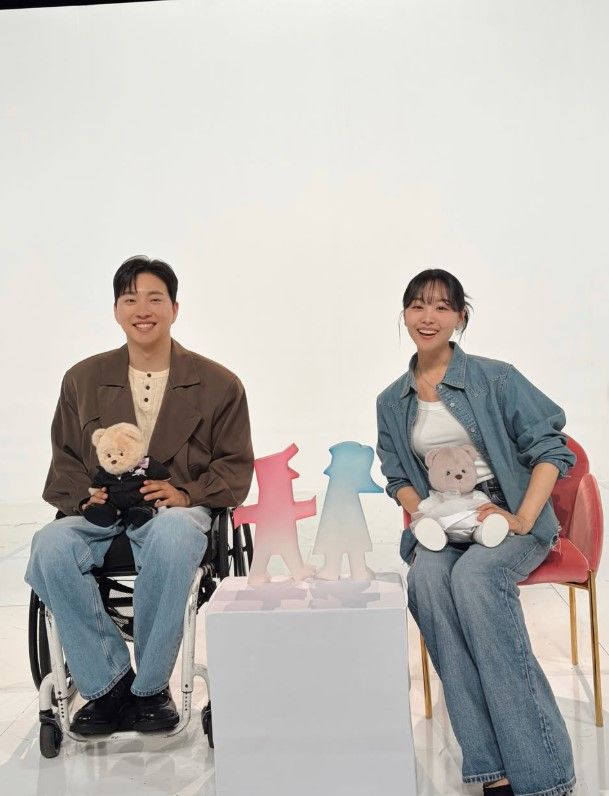 유튜버 박위(왼쪽)과 가수 송지은 부부. /사진=뉴시스