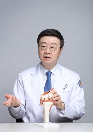수술 없이도 걸을 수 있다면…중기 관절염 환자의 새로운 희망
