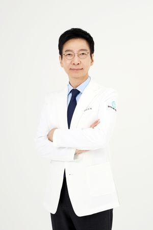 여드름, 짜면 안 되는 이유 있었다…염증 깊어지면 흉터로 '직행'