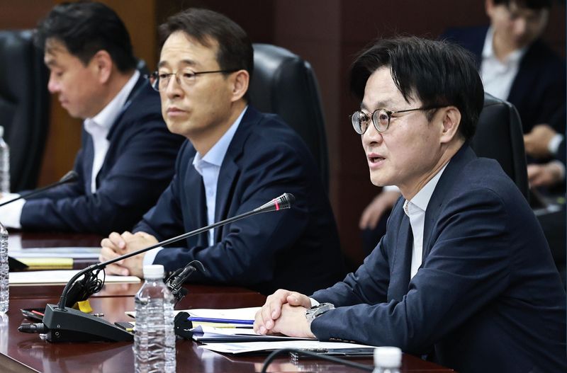 [서울=뉴시스] 김정관 산업통상부 장관이 14일 오후 서울 종로구 한국무역보험공사에서 열린 '2026년 제1차 원전수출전략협의회'에서 발언하고 있다. (사진=산업통상부 제공) 2026.05.14. photo@newsis.com *재판매 및 DB 금지