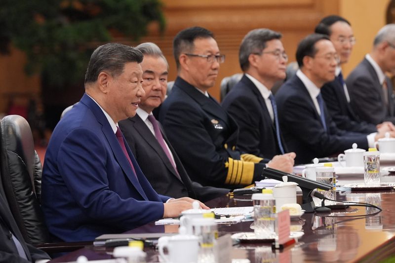 [베이징=AP/뉴시스] 시진핑 중국 국가주석이 14일(현지 시간) 중국 베이징 인민대회당에서 도널드 트럼프 미국 대통령과 회담하고 있다. 2026.05.14.