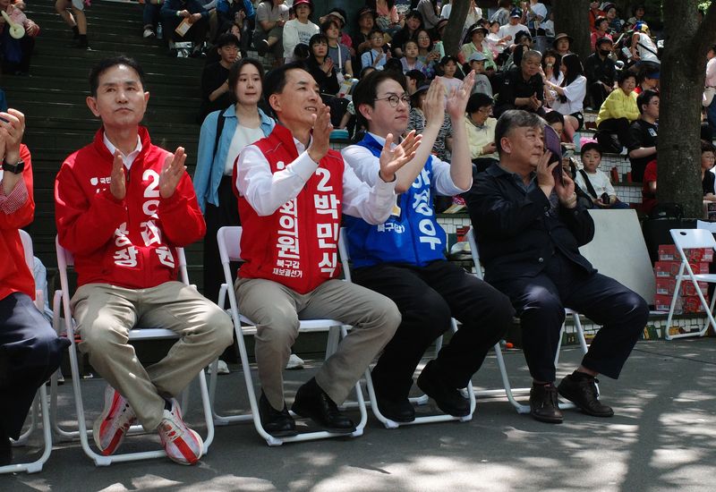 부산 북갑에 후보 등록한 하정우&middot;박민식&middot;한동훈…민심도 '세 갈래'