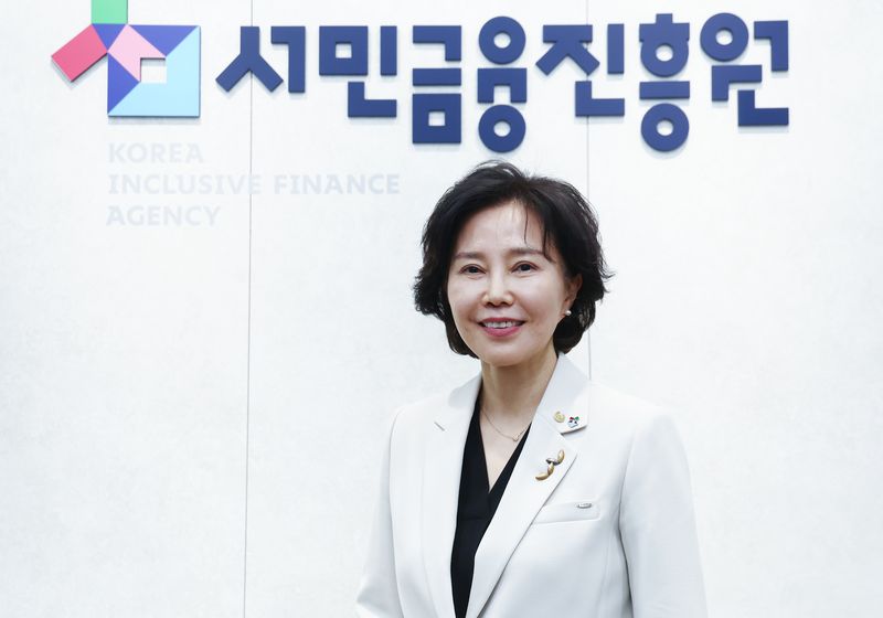 김은경 서민금융진흥원장이 8일 서울 중구 서민금융진흥원에서 뉴스1과 인터뷰에 앞서 포즈를 취하고 있다. 2026.5.8 ⓒ 뉴스1 김민지 기자
