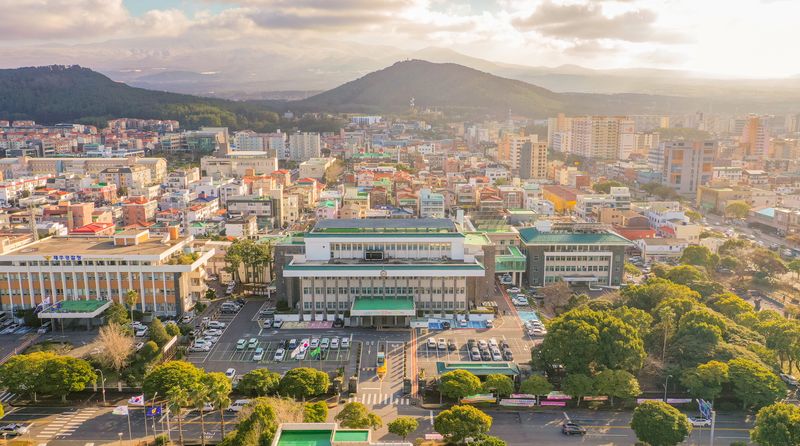10만원 저축하면 5년 뒤 '2040만원+알파'…중장년 재형저축 100명 모집