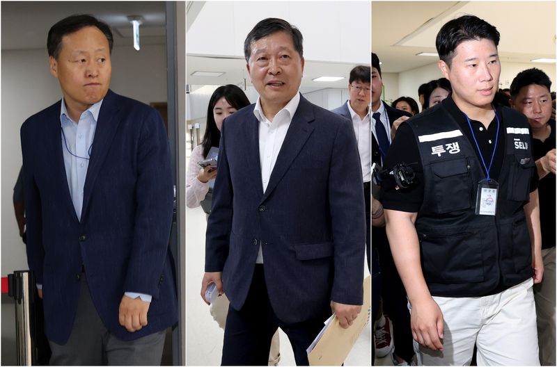 여명구 사측 대표교섭위원(반도체 부문 피플팀장, 왼쪽부터), 박수근 중앙노동위원회 위원장, 최승호 삼성전자 초기업노동조합 삼성전자지부 위원장이 18일 정부세종청사 중앙노동위원회에서 열린 2차 삼성전자 노사 사후조정 회의에 참석하고 있다. 2026.5.18 ⓒ 뉴스1 김기남 기자