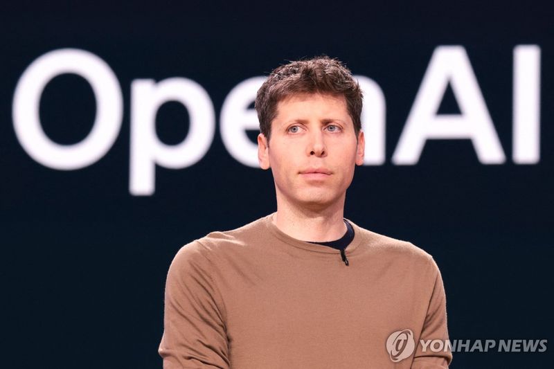 일론 머스크(위쪽)와 샘 올트먼 연합뉴스