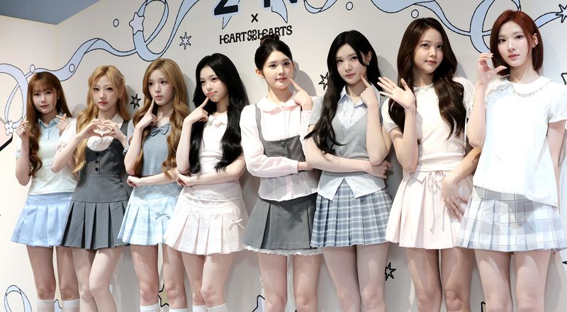 하츠투하츠(Hearts2Hearts) 예온(왼쪽부터)과 스텔라, 유하, 이안, 에이나, 주은, 카르멘, 지우 ⓒ 뉴스1 권현진 기자