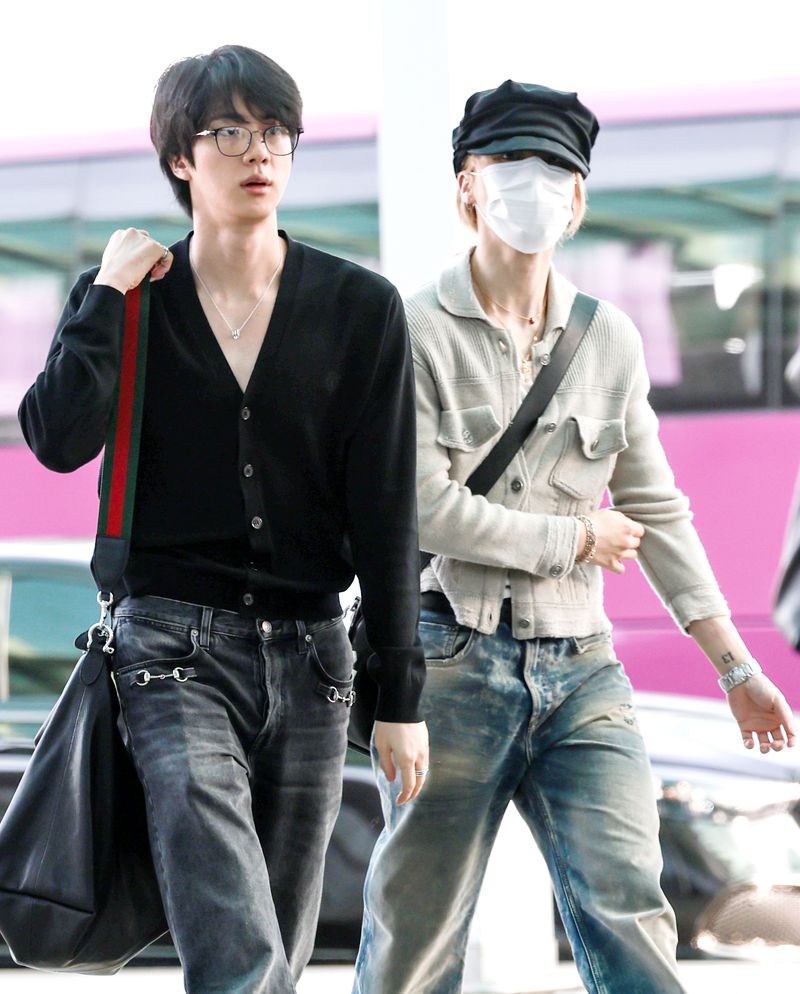 방탄소년단(BTS) 진과 지민(오른쪽)ⓒ 뉴스1 권현진 기자
