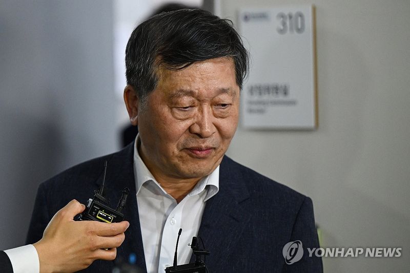 답변하는 박수근 중노위원장 (출처=연합뉴스)