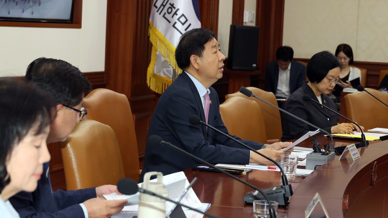 구윤철 부총리 겸 재정경제부 장관이 22일 서울 종로구 정부서울청사에서 열린 부동산관계장관회의에서 발언하고 있다. 사진=서동일 기자