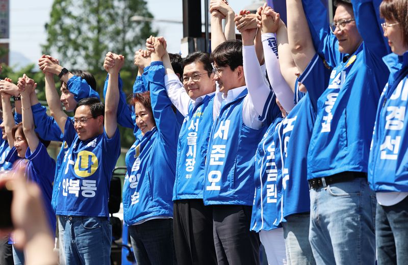 "정원오&middot;오세훈 옆자리에 누구?"…서울 구청장 후보들 첫 주말 유세전