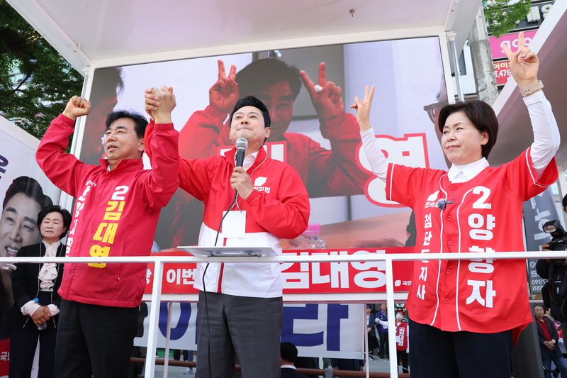 정청래 盧추도식&middot;장동혁 충청행…선거 첫 주말 '지지층 결집' 나서