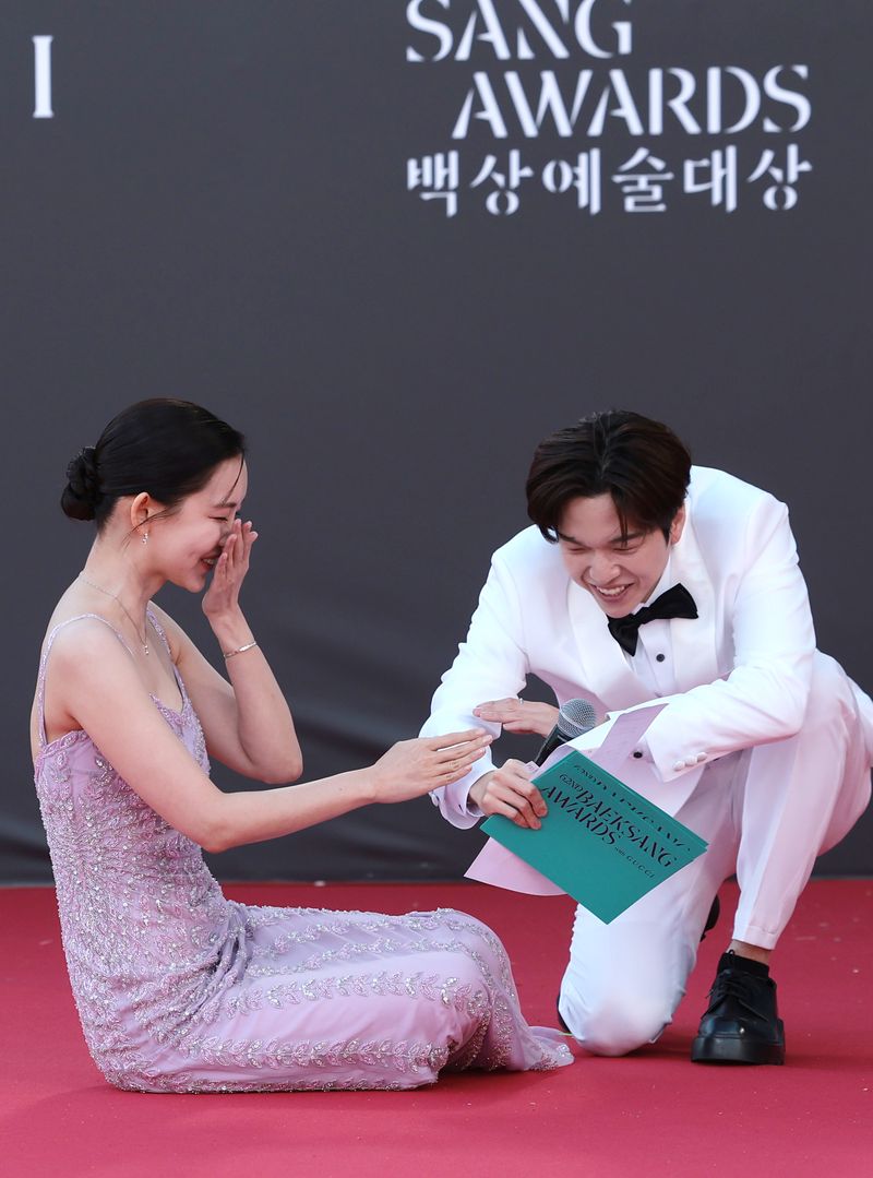 배우 신현빈(왼쪽), MC 유재필 ⓒ 뉴스1 권현진 기자
