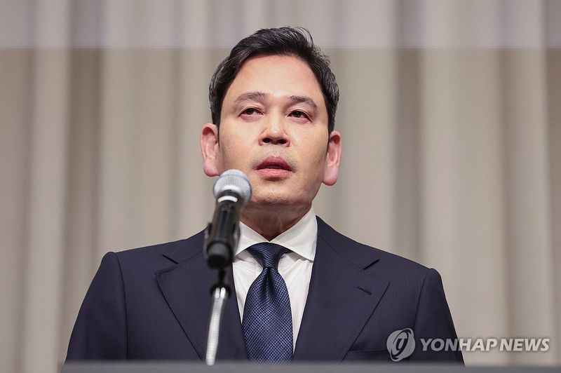 정용진 회장, 스타벅스 논란 사과문 발표 (출처=연합뉴스)
