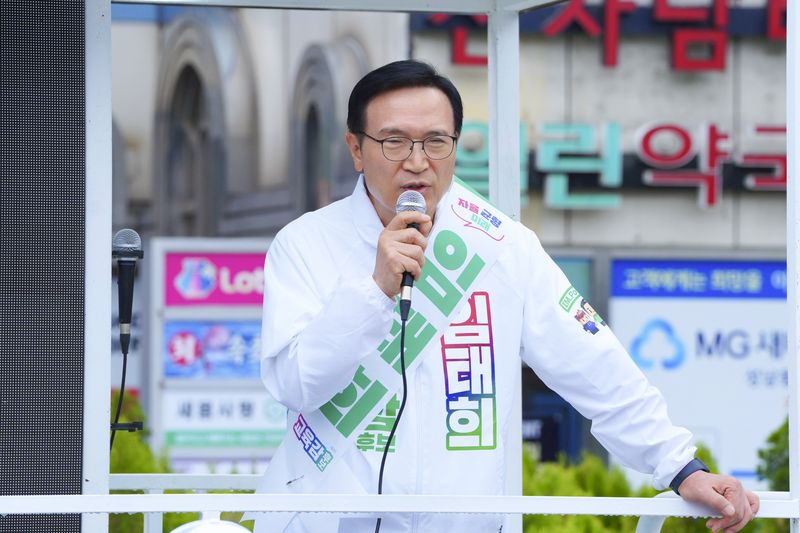 임태희 경기도교육감 후보. 선거 사무소 제공)